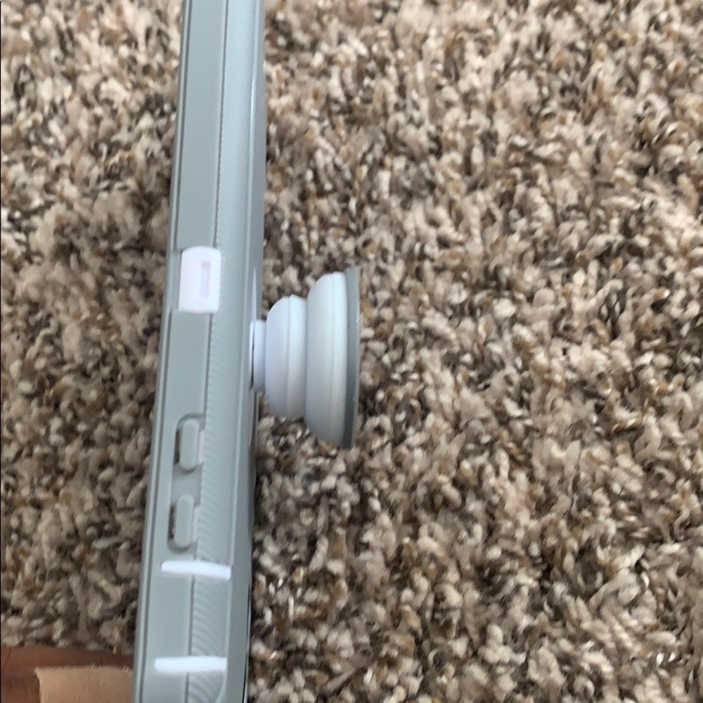 Xs case - Picture 3 of 4